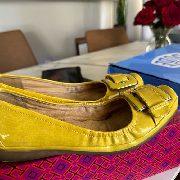 Size 7 Yellow Naturalized N5 comfort flats - Picture 3 of 8